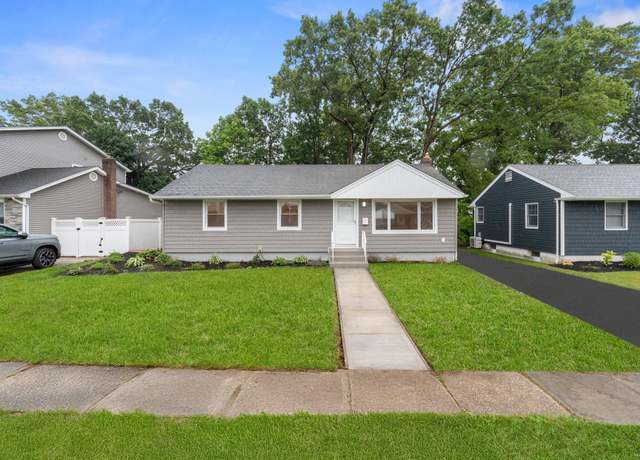Property at 3970 Worthmor Dr, Seaford, NY 11783, 3 beds, 2 baths