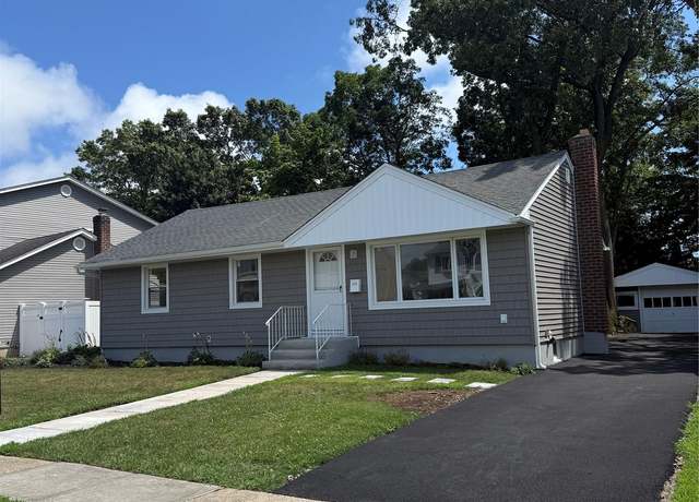 Property at 3970 Worthmor Dr, Seaford, NY 11783, 3 beds, 2 baths