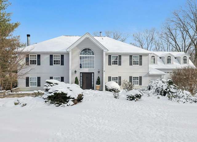 Property at 18 Valerie Ln, Mahopac, NY 10541, 4 beds, 4 baths