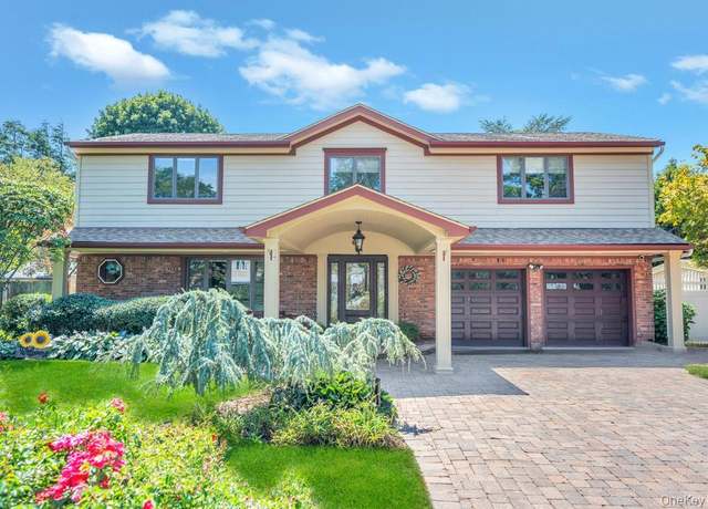 Property at 4 Towne Ct, Melville, NY 11747, 4 beds, 2.5 baths