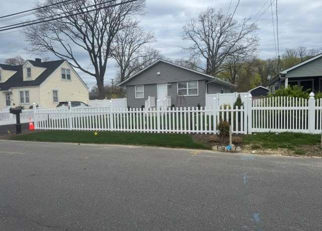 Property at 119 44th St, Copiague, NY 11726, 3 beds, 1 bath