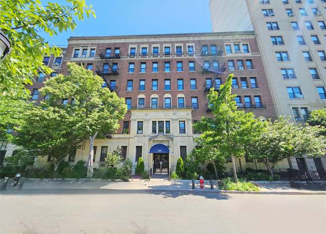 Property at 125 Eastern Pkwy Unit 4C, Brooklyn, NY 11238, 2 beds, 1 bath