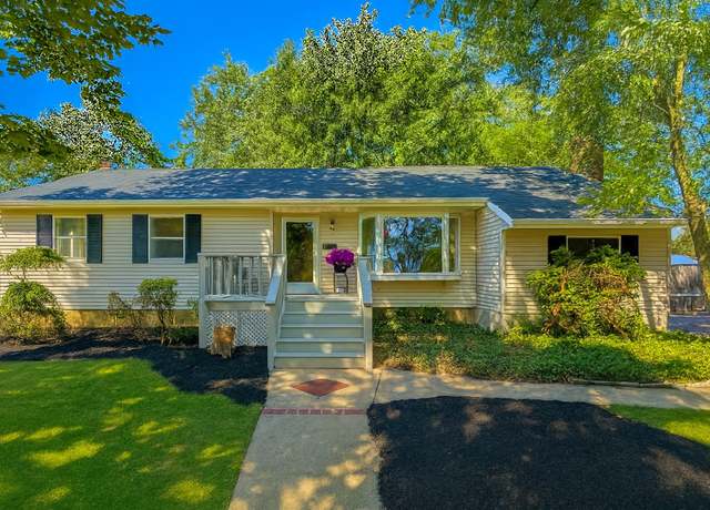 Property at 2 Unity Dr, Centereach, NY 11720, 3 beds, 3 baths
