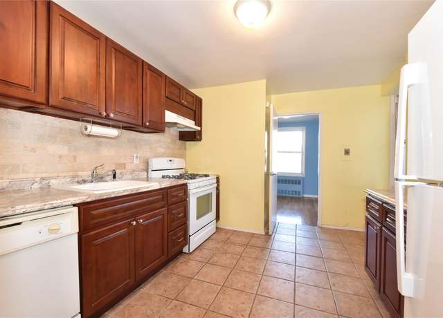Property at 241-20 Northern Blvd Unit 6E, Douglaston, NY 11362, 2 beds, 1 bath