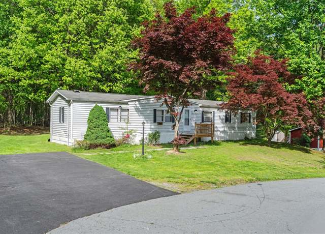 Property at 26 Redwood St, Bloomingburg, NY 12721, 2 beds, 2 baths