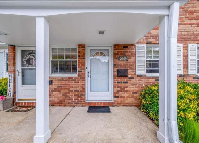 Property at 568 Village Dr #568, Hauppauge, NY 11788, 1 bed, 1 bath