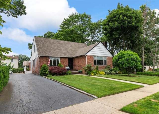 Property at 558 Kingston Ave, East Meadow, NY 11554, 3 beds, 2 baths
