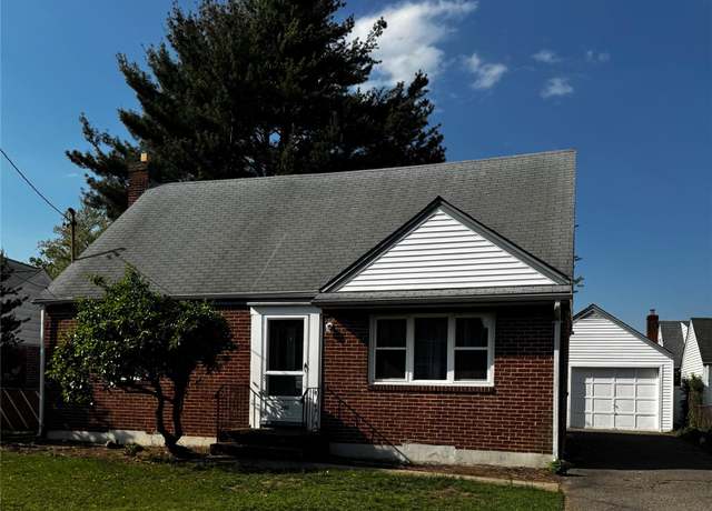 Property at 265 Walton St, West Hempstead, NY 11552, 4 beds, 2 baths