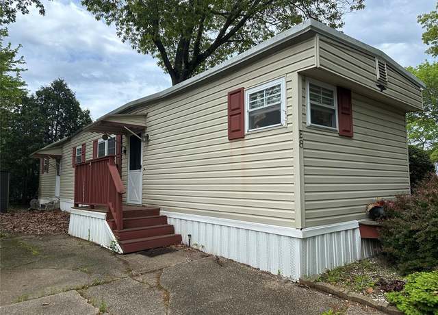 Property at 658  E8 Sound Ave, Calverton, NY 11933, 2 beds, 1 bath