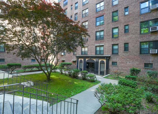 Property at 8385 Woodhaven Blvd Unit 3M, Woodhaven, NY 11421, 2 beds, 1 bath