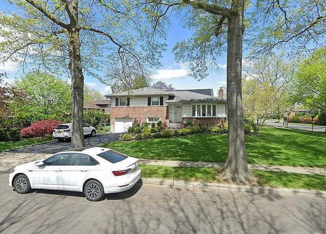 Property at 157 Birch Dr, Manhasset Hills, NY 11040, 3 beds, 2 baths