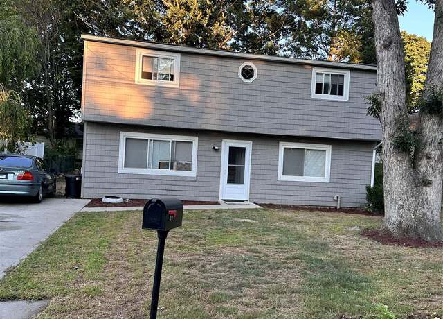 Property at 55 31st St S, Wyandanch, NY 11798, 5 beds, 1 bath