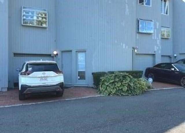 Property at 12 Sands Ct #12, Port Washington, NY 11050, 3 beds, 2.5 baths