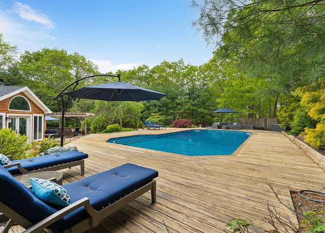 Property at 16 Wood View Way, Hampton Bays, NY 11946, 4 beds, 4 baths
