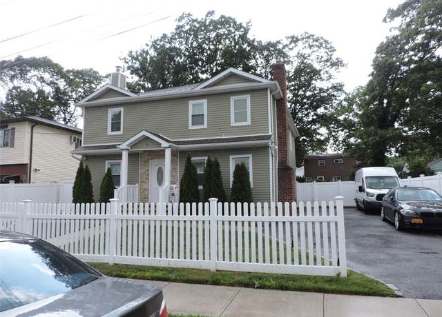 Property at 9 Bainbridge St, Roosevelt, NY 11575, 6 beds, 4 baths