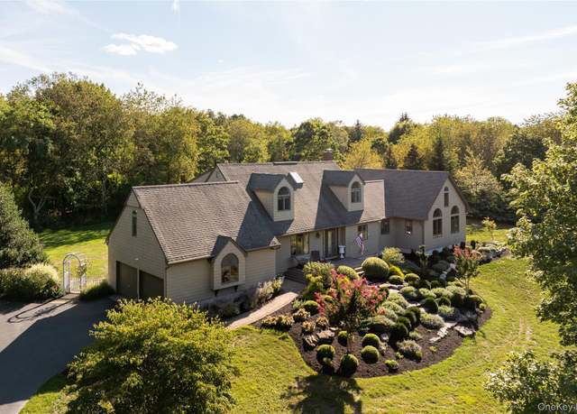 Property at 3520 Old North Rd, Southold, NY 11971, 3 beds, 3 baths