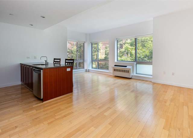 Property at 3585 Greystone Ave Unit 3DE, Bronx, NY 10463, 2 beds, 2 baths