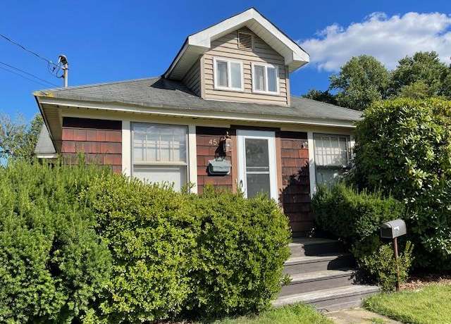 Property at 45 Cedar Ave, Farmingdale, NY 11735, 3 beds, 1 bath