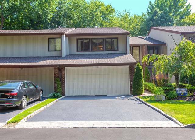 Property at 11 Pond Vw #11, Jericho, NY 11753, 3 beds, 2.5 baths
