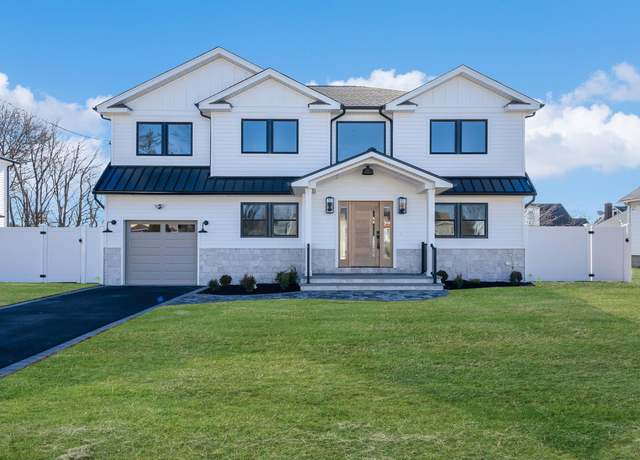 Property at 76 Dorothy St, Bethpage, NY 11714, 5 beds, 4 baths