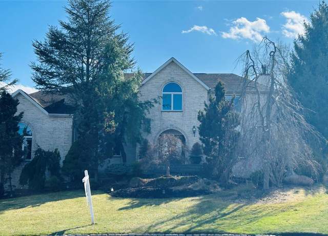 Property at 3 Orient Ct, New City, NY 10956, 5 beds, 3.5 baths