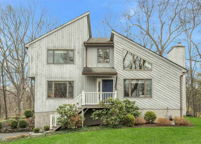 Property at 1 Scala Ct, Montrose, NY 10548, 3 beds, 2.5 baths