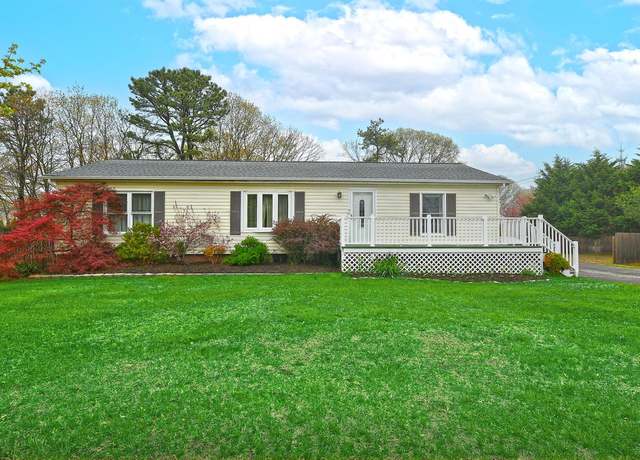 Property at 1 Mews Ct, Holtsville, NY 11742, 3 beds, 2 baths