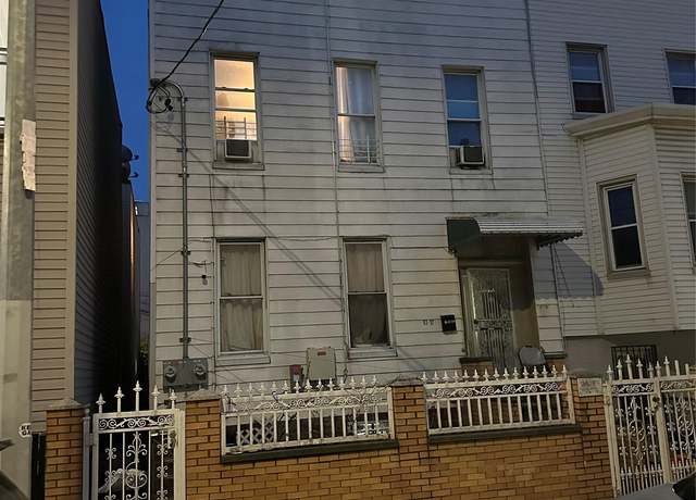 Property at 51-17 34th St, Long Island City, NY 11101, 6 beds, 3 baths