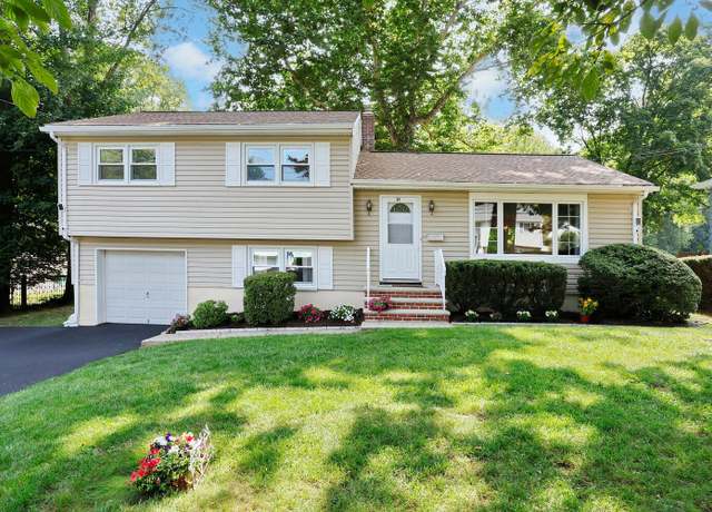 Property at 91 Campbell Ave, Tappan, NY 10983, 3 beds, 1.5 baths