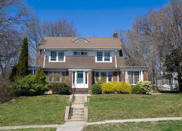 Property at 19 Bon Air Ave, New Rochelle, NY 10804, 5 beds, 3.5 baths