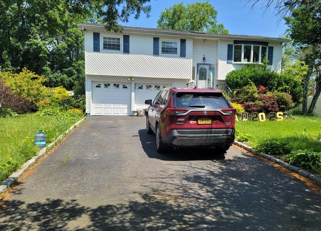 Property at 153 Cocoanut St, Brentwood, NY 11717, 4 beds, 2 baths