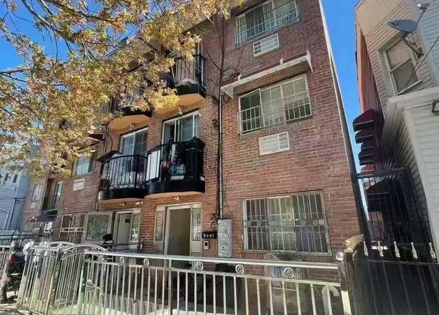 Property at 3741 98th St, Corona, NY 11368, 8 beds, 6 baths