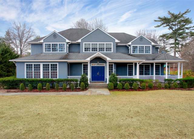 Property at 86 Sixth St, Garden City, NY 11530, 5 beds, 4 baths