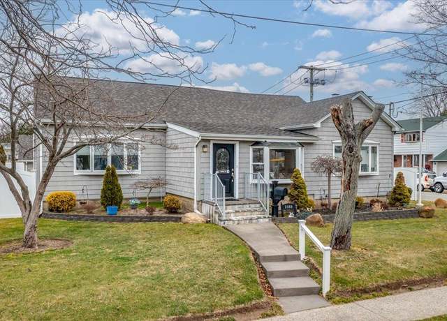 Property at 1060 Stewart Ave, Bethpage, NY 11714, 3 beds, 2 baths
