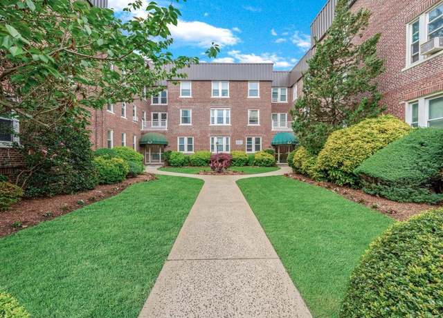 Property at 185 Atlantic Ave Unit A8, Lynbrook, NY 11563, 2 beds, 1 bath