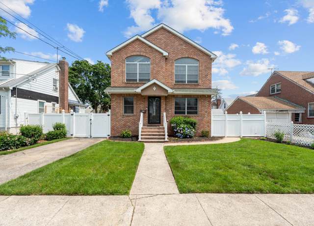 Property at 246-17 136th Ave, Rosedale, NY 11422, 3 beds, 3 baths