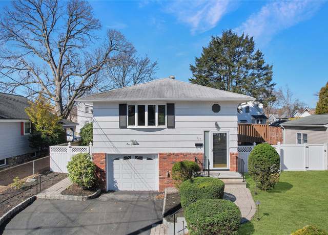 Property at 117 S William St, Pearl River, NY 10965, 4 beds, 2.5 baths