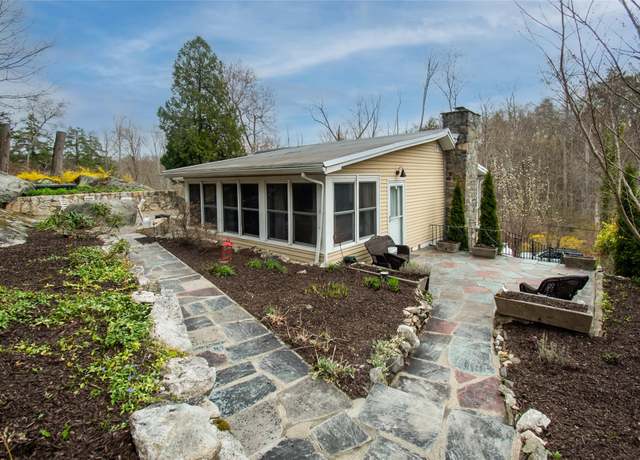 Property at 25 Evergreen Rd, Putnam Valley, NY 10579, 2 beds, 2 baths