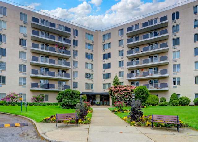 Property at 135 Post Ave Unit 6L, Westbury, NY 11590, 1 bed, 1 bath