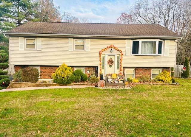 Property at 38 Scotland Rd, Spring Valley, NY 10977, 4 beds, 2.5 baths