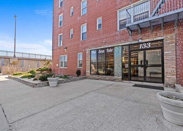 Property at 133 Beach 120th St Unit 1F, Rockaway Park, NY 11694, 1 bed, 1 bath