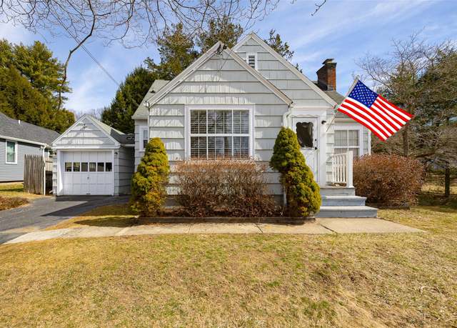 Property at 70 Sunset Ave, Poughkeepsie, NY 12601, 3 beds, 1 bath