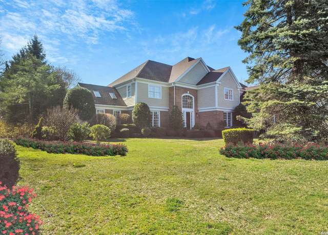 Property at 16 Stone Hill Dr N, Manhasset, NY 11030, 4 beds, 3.5 baths