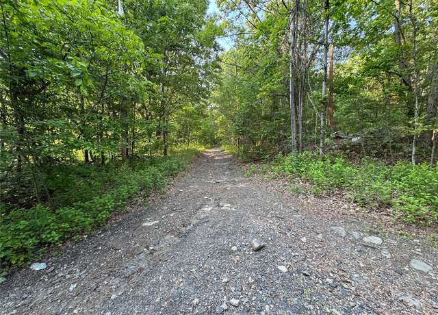 Property at 16 Saul Trl, Wallkill, NY 12589