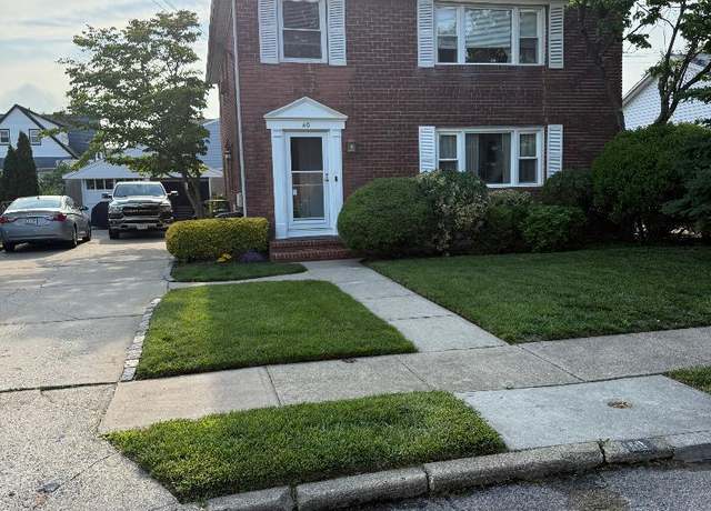 Property at 60 Chestnut St, Rockville Centre, NY 11570, 5 beds, 2 baths