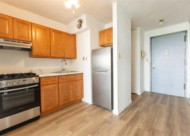 Property at 150-38 Union Tnpk 10n Unit 10N, Kew Gardens, NY 11367, 1 bath