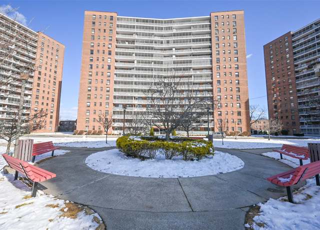 Property at 61-45 98 St Unit 15K, Rego Park, NY 11374, 2 beds, 1.5 baths