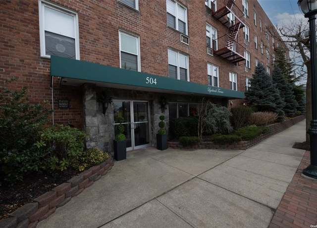 Property at 504 Merrick Rd Unit 2H, Lynbrook, NY 11563, 1 bed, 1 bath