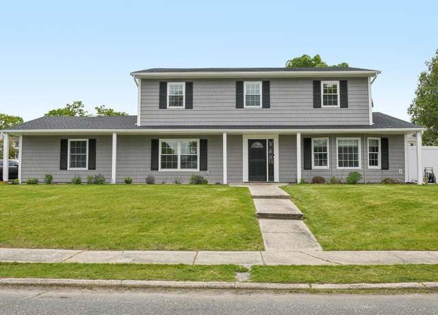 Property at 19 Colmar Ave, Lake Grove, NY 11755, 4 beds, 2.5 baths