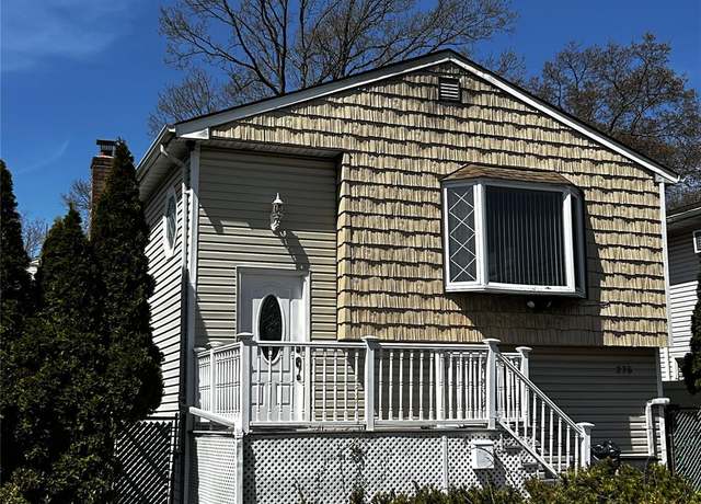 Property at 275 Beachview St, Copiague, NY 11726, 5 beds, 2 baths